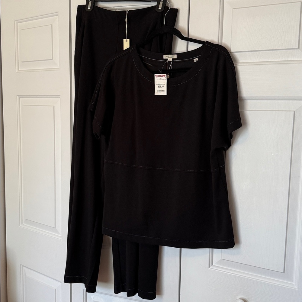 Max Studio Black Set